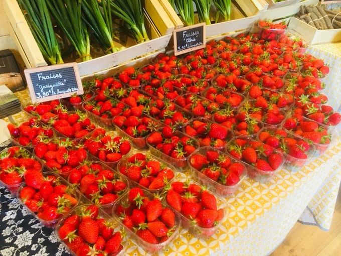 des fraises de pleine terre et seulement quand c'est la saison!!! succulentes!!!
